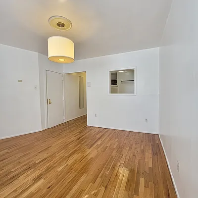 Rented by The Brokerage Group LLC | media 8