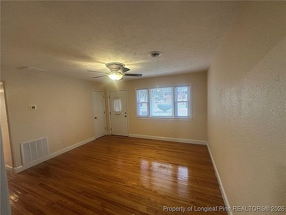 5th image of 6120 Conaway Dr