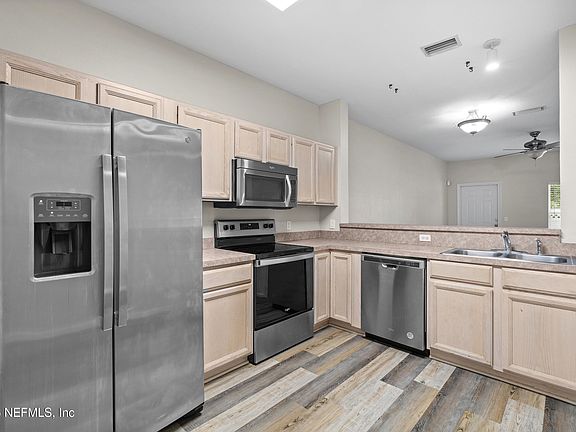 4th image of 403 SOUTHERN BRANCH Lane