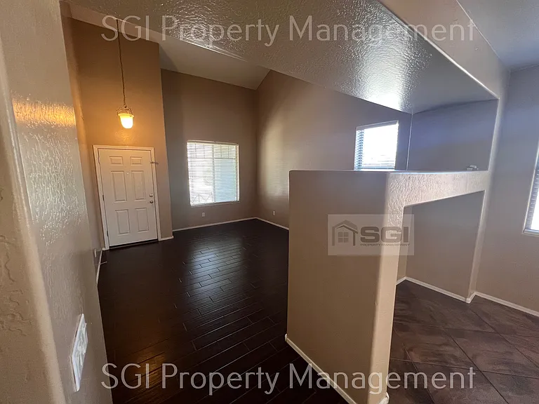 15101 N 173rd Dr — Photo 8