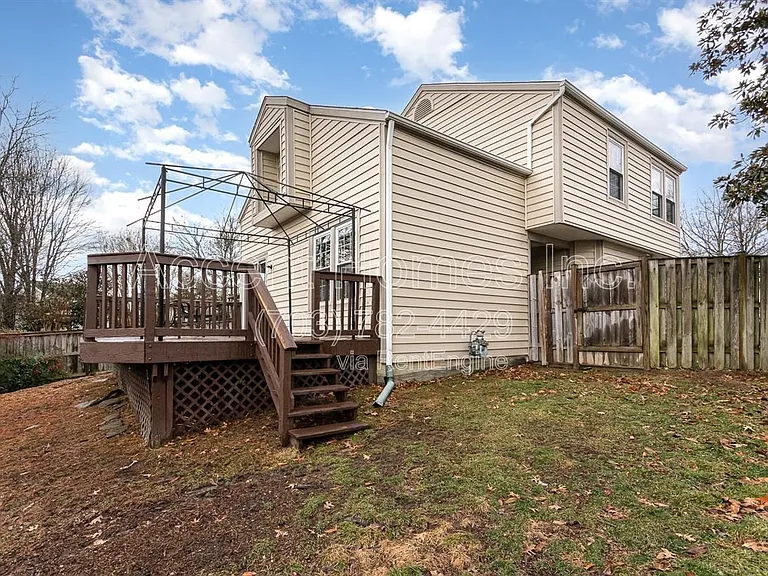 7579 Cross Gate Ln — Photo 33