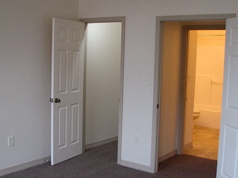 19 E Main St #1 — Photo 8