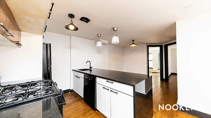 Rented by Nooklyn NYC LLC | media 2