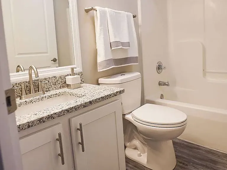 Fairfield Lakes Townhomes — Photo 10