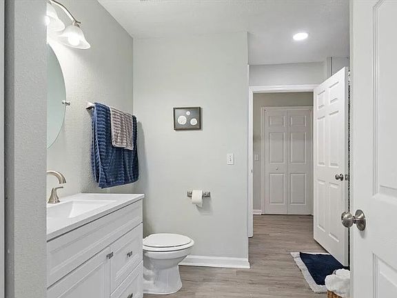 2nd image of 5201 Atlantic Blvd Unit 3