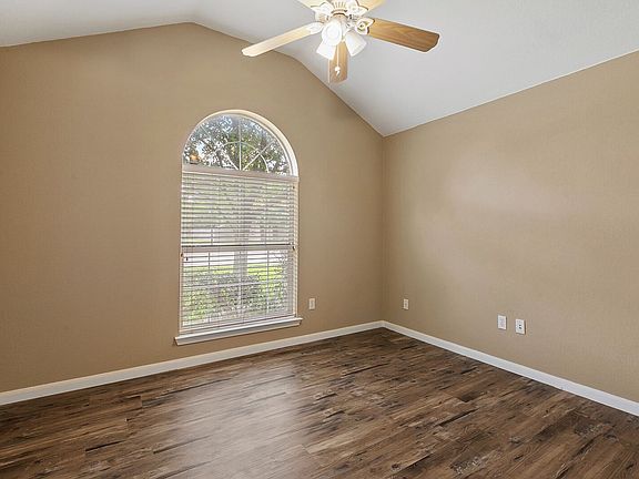 4th image of 17810 Kilkenny Dr