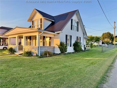 1003 Virginia St, Ravenswood, WV, 26164