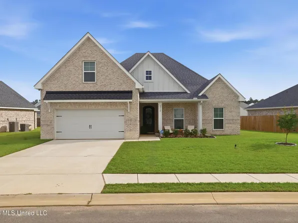6710 Maurepas Cir, Ocean Springs, MS 39564