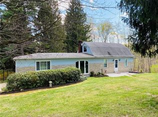 4748 Greenwood Dr, Allison Park, PA