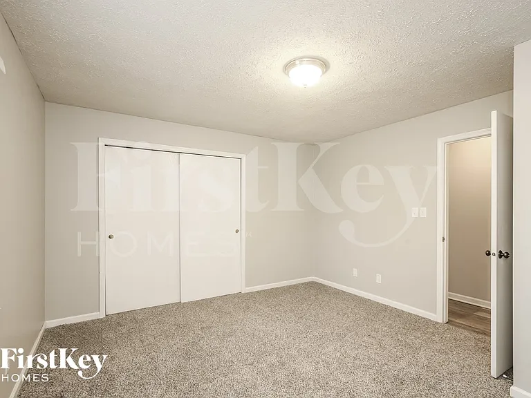7795 Kenetta Ct — Photo 12