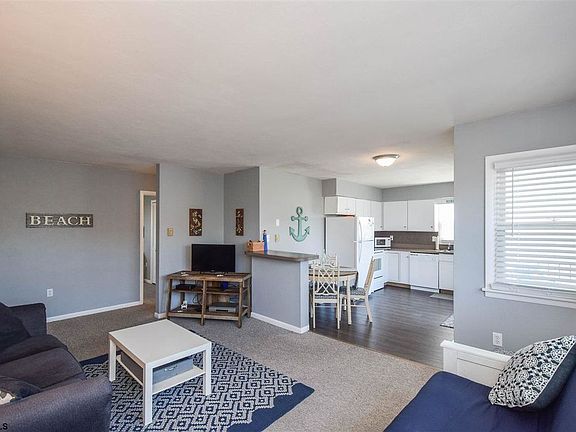 2nd image of 1752 Simpson Ave APT 4
