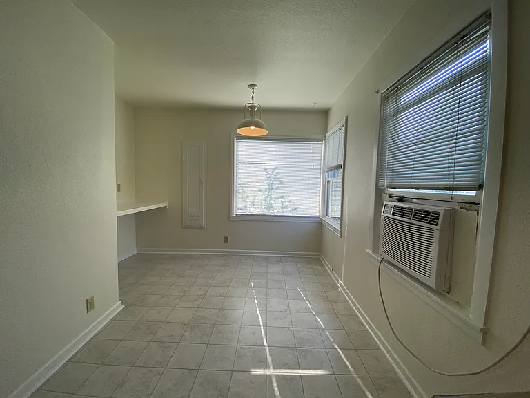 735 Kittitas St — Photo 6