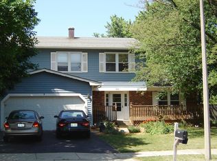 2410 Ridge Ave, Aurora, IL 60504