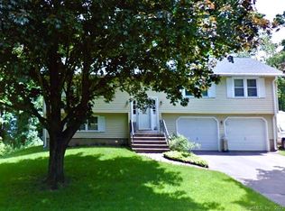 20 Whitney Cir, Windsor, CT 06095