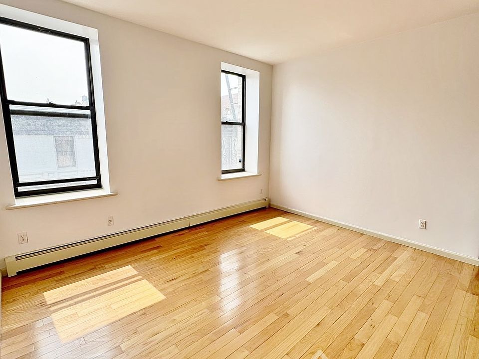 1st image of 289 Grand St #10