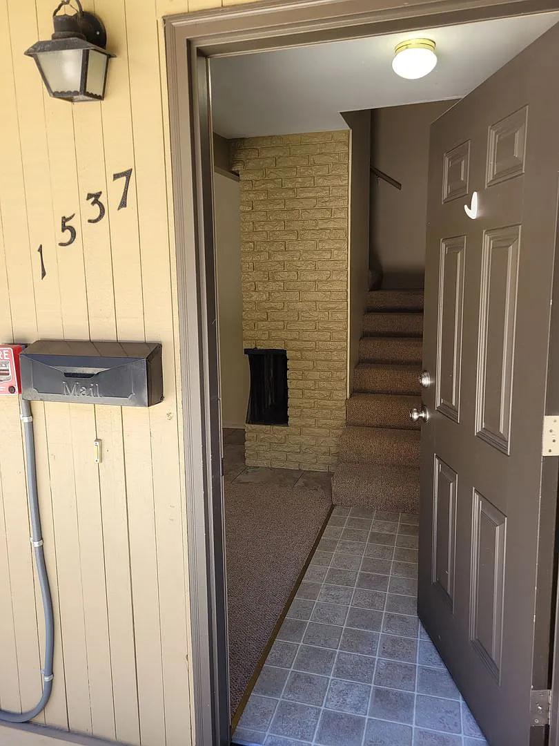 Mill Park Townhomes — Photo 1