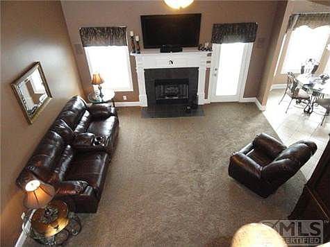 3rd image of 2935 Runnymeade Dr
