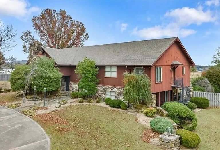 4657 Butterfield Coach Rd — Photo 4