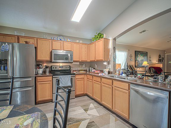 3rd image of 43974 W MAGNOLIA Road