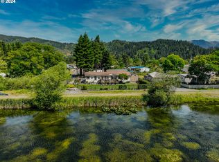 1010 N Avenue H, Powers, OR