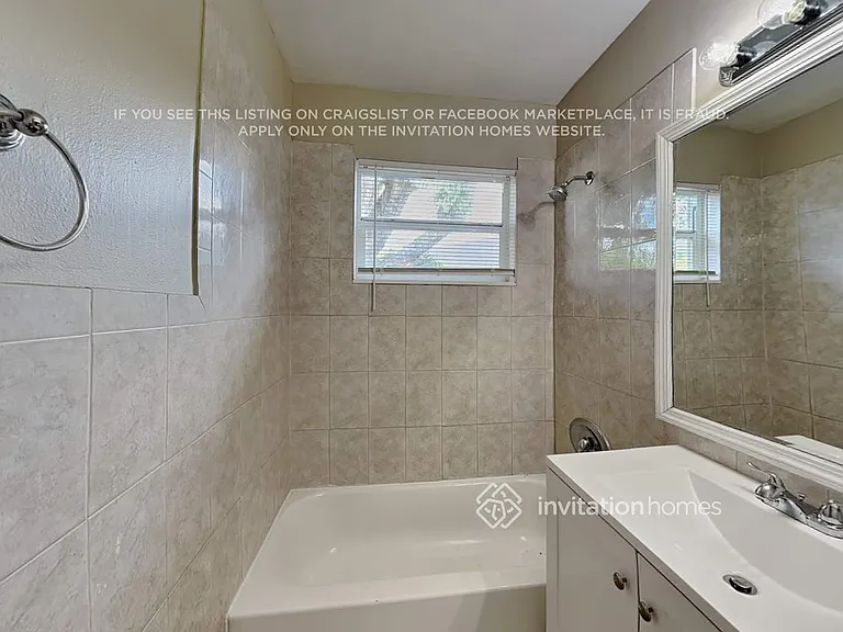 1410 N 70th Ter — Photo 14