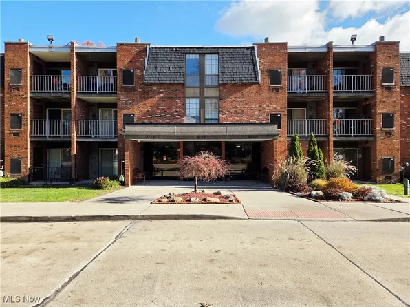 4187 Columbia Rd APT 126, North Olmsted, OH 44070