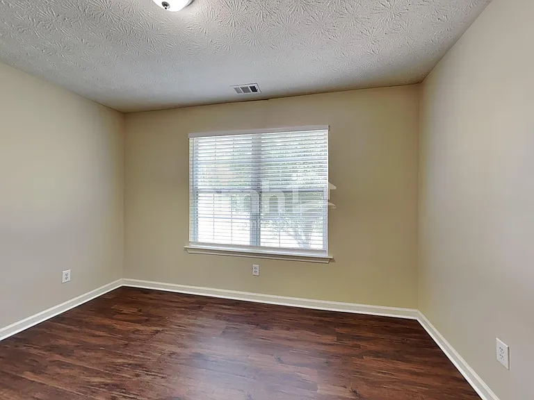 1728 Silverchase Dr SW — Photo 14