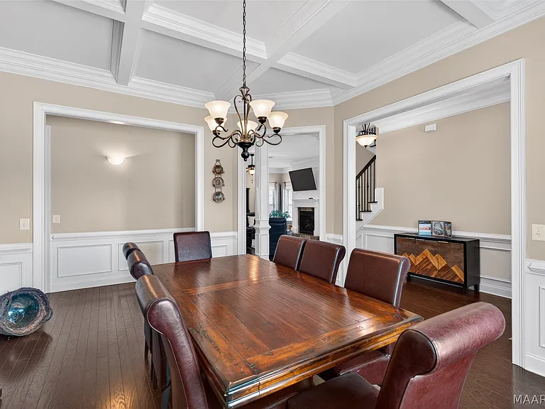 377 Sydney Ave — Photo 3