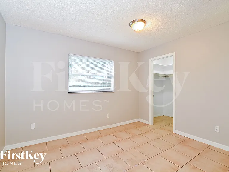 1836 Columbine Dr — Photo 11