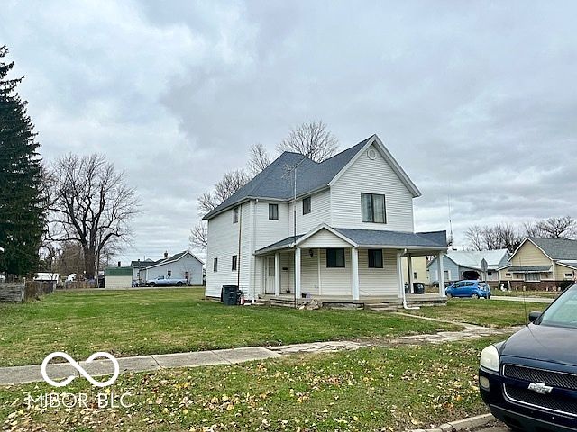 2nd image of 602 W 10th St