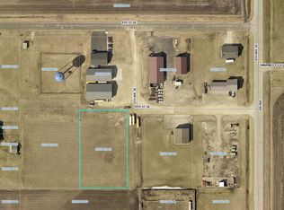 301 10th St SE, Hayfield, MN 55940