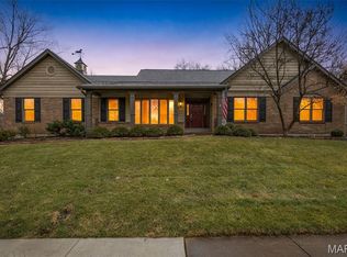 262 Greenbriar Estates Dr, Saint Louis, MO 63122