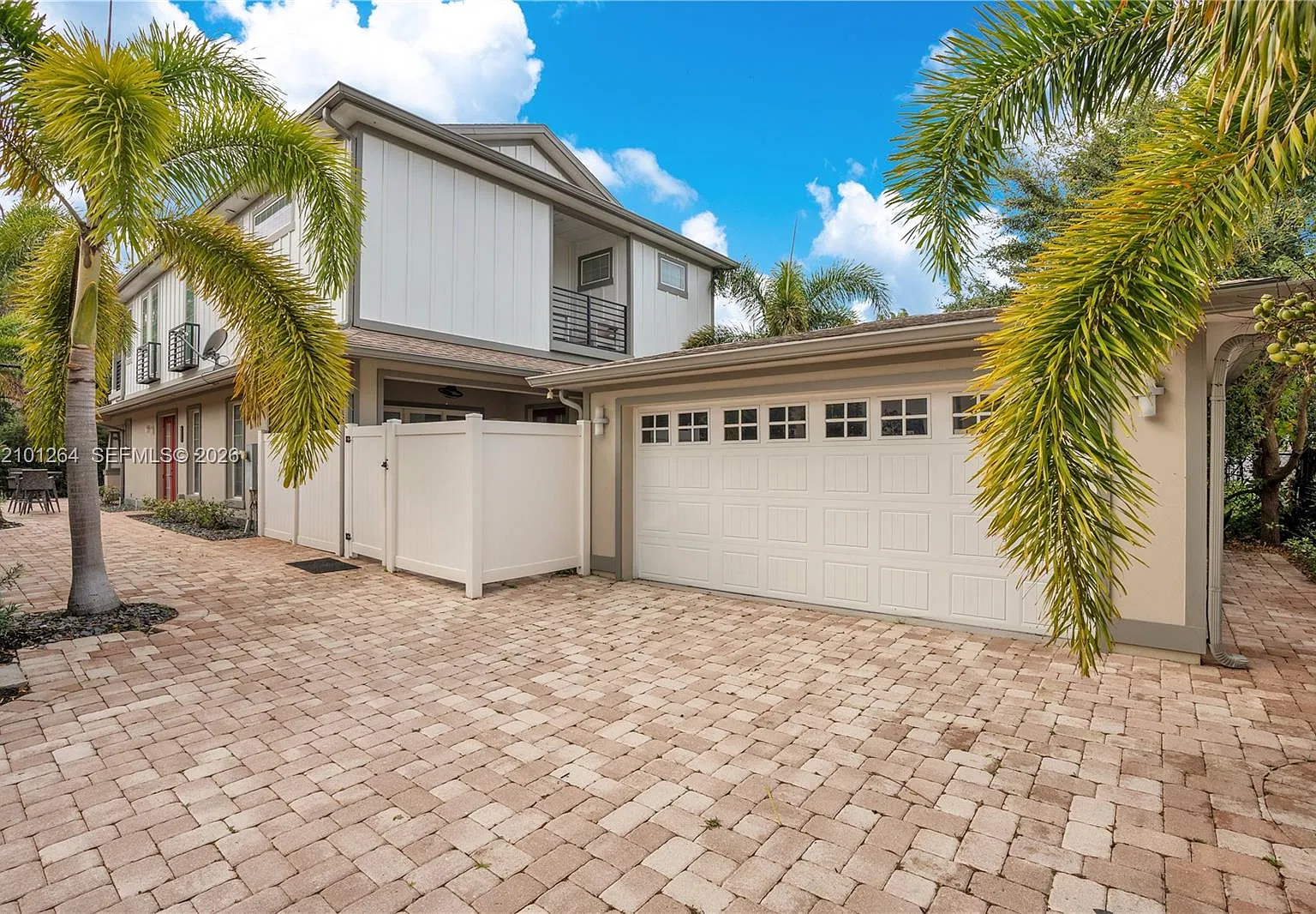 4 bed, 3.0 bath, $4,400 — Photo 3