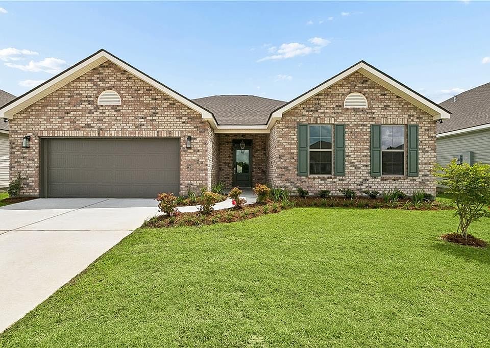 1st image of 929 Laurel Oaks Dr