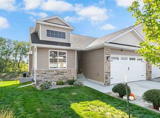622 Creekside Dr, Tiffin, IA 52340