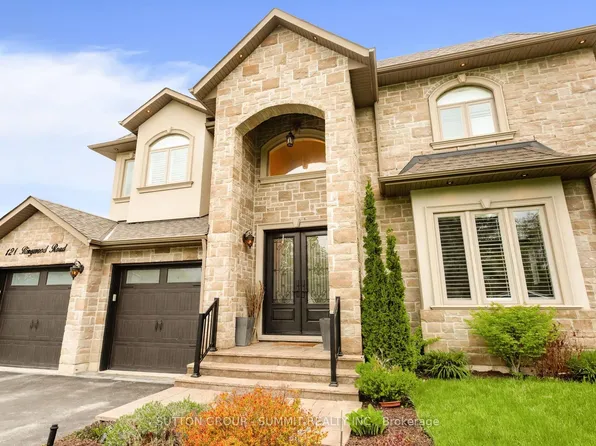 121 Ringwood Rd, Oakville, ON L6H 1K3