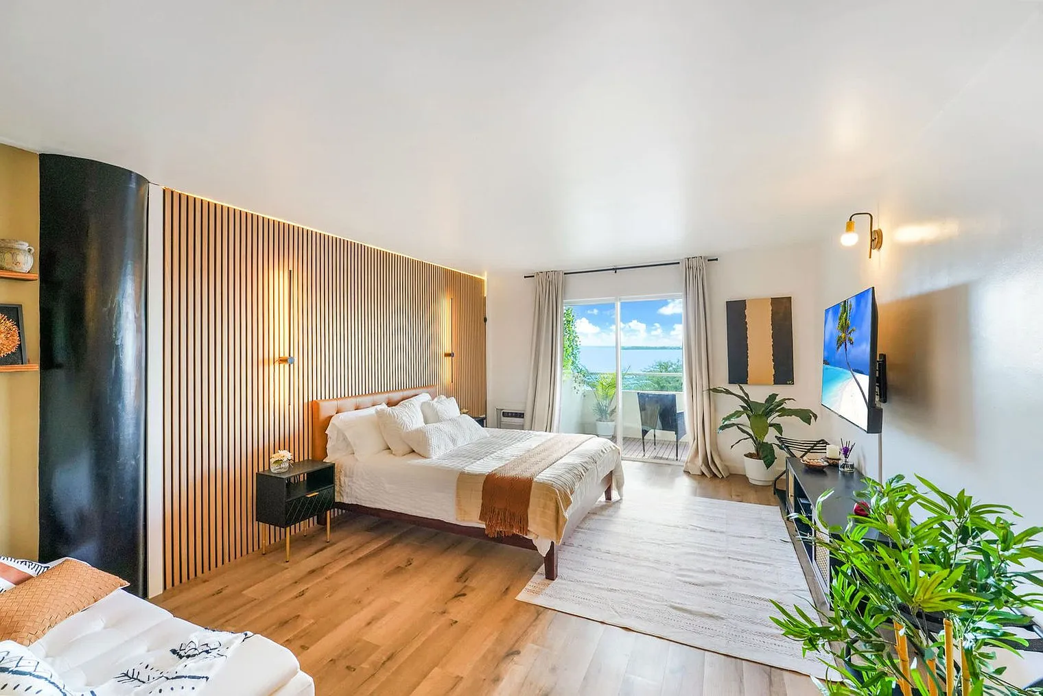 Studio, 1.0 bath, 441 sqft, $2,099 — Photo 2