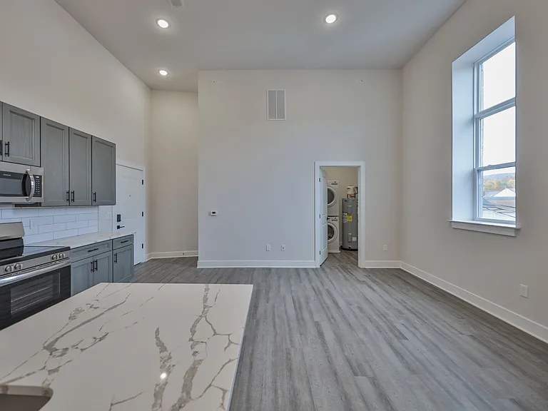 HH Bangor Block — Photo 17