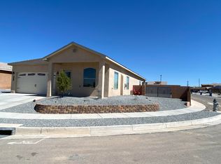 991 Firewheel Ave SW, Los Lunas, NM 87031