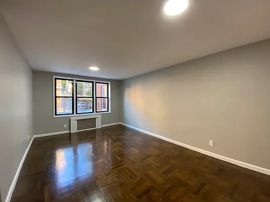 Rented by Nooklyn NYC LLC | media 21