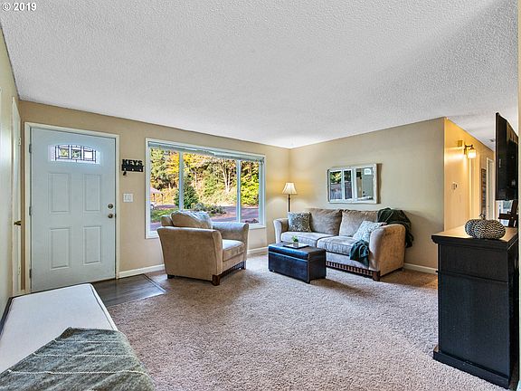 5th image of 1800 SE Oak Shore Ct
