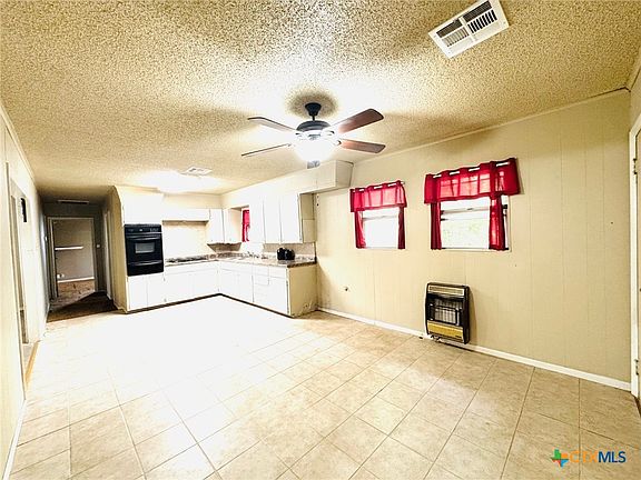 3rd image of 1112 Baldridge Dr