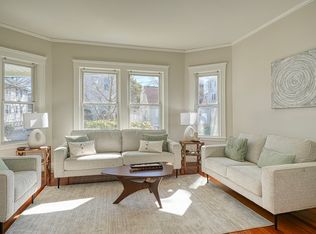 22 Davis Rd #1, Belmont, MA 02478