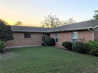 2011 SE 11th St, Mineral Wells, TX 76067