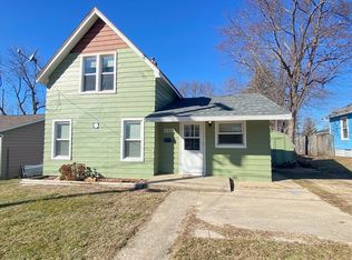 1215 W 6th St, Dixon, IL 61021