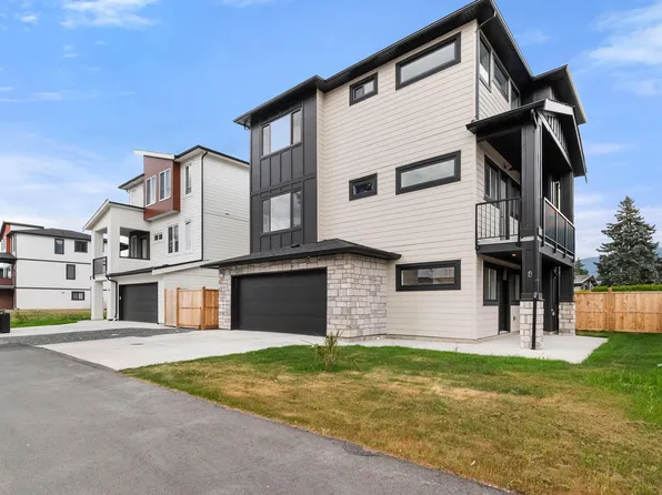 45141 Watson Rd #8, Chilliwack, BC V2R 2G4