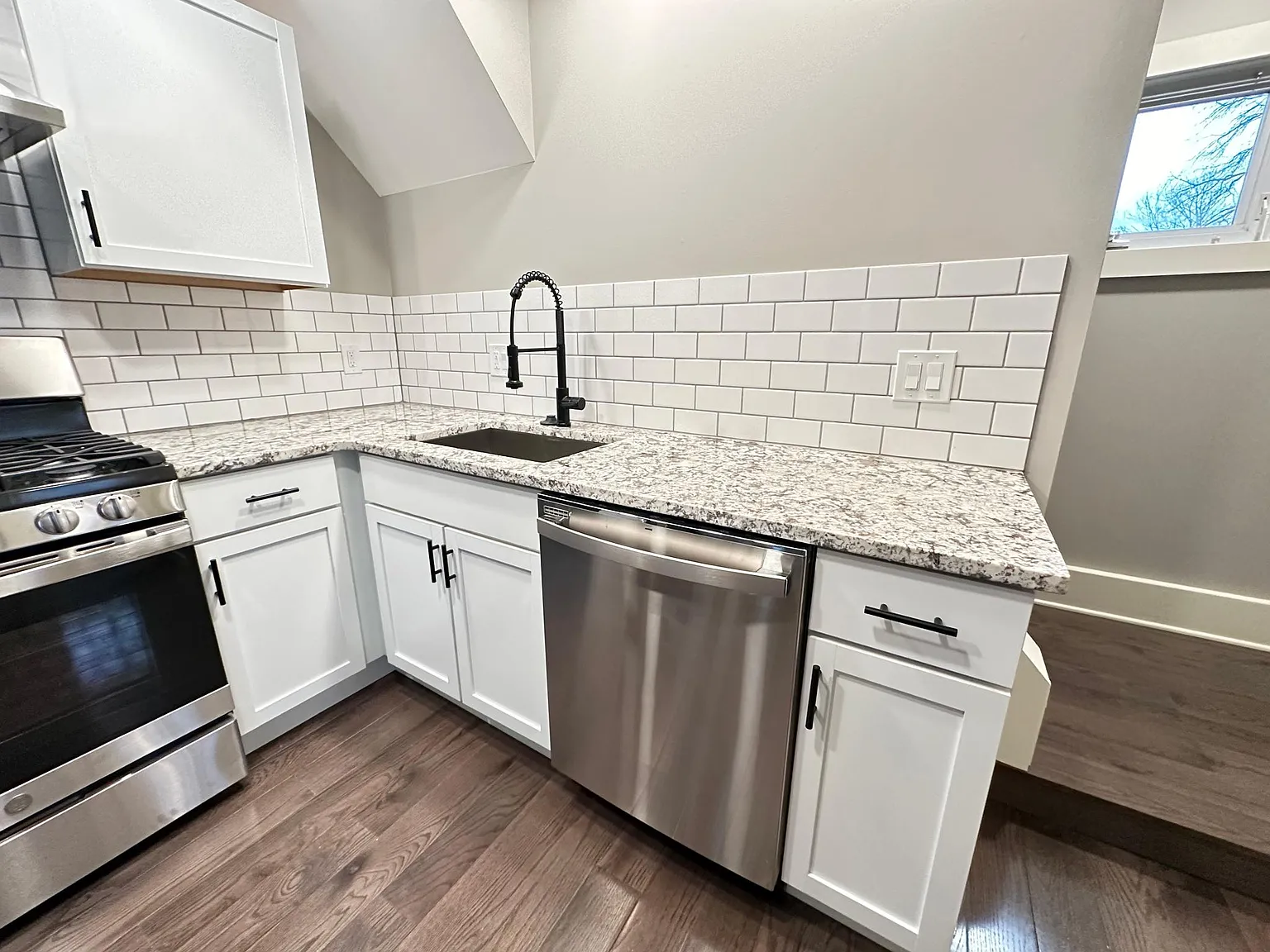 3 bed, $1,995 — Photo 4