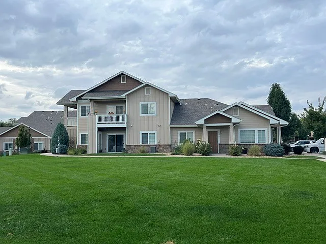 1 bed, 701 sqft, $1,300 — Photo 1