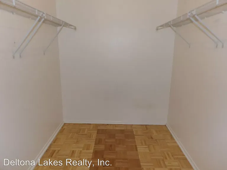 1545 Maxwell Ln — Photo 10