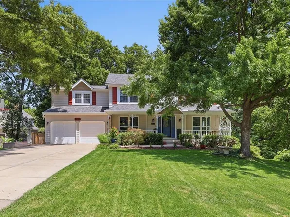 7621 Acuff Ln, Lenexa, KS 66216